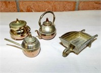 Miniature copper/brass (?) kettle, pots and