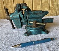 SMALL VISE, 3 1/2" WIDE JAW, 3" OPENING