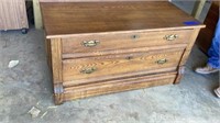 2-Drawer Hardwood chest
