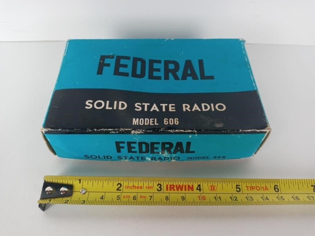 Vintage Federal 606 Solid State Radio