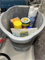 GREY SCRUB BUCKET W/PARTIAL BOTTLES OF CLEANERS
