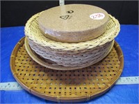 QTY WICKER PLATES, CORK HEAT TRAYS