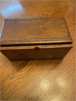 Singer Vintage Sewing Tools Box