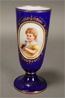Beautiful Victorian Cased Portrait Glass Vase,