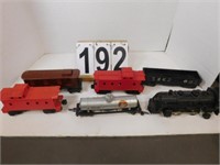 Lionel 1060 Engine - 3 Caboose -