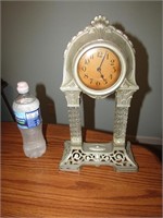old wind up clock