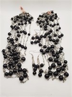 (LB) Black Beaded Silvertone Necklace (24" long)