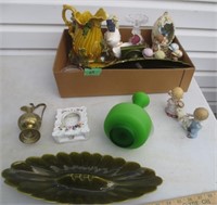 Box of decorative items, pitcher