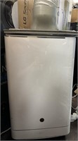 GE - 550 Sq. Ft. Portable Air Conditioner read