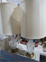 PAIR OF CRYSTAL BASE TABLE LAMPS WITH SHADE