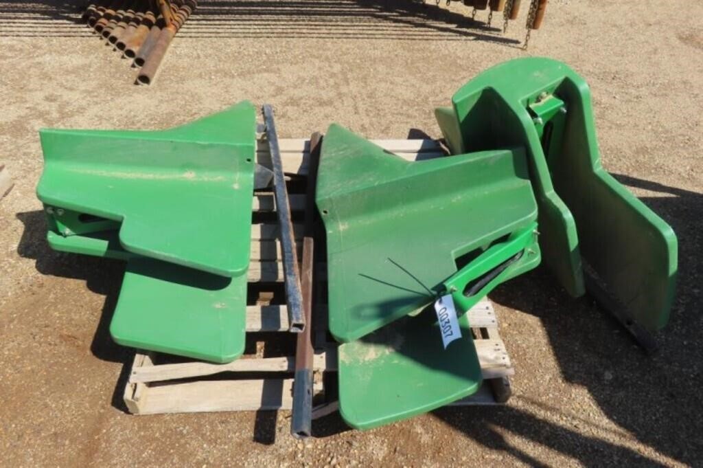 Pallet JD 600 Series End Snouts - Need Work #