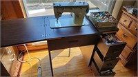 Singer Sewing Machine with Accessories working