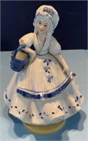 musical 8" lady figure working