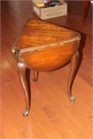 Tri Angle Drop Leaf Table