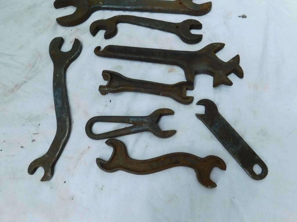 8 vintage wrenches