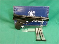 New! Smith and Wesson 22A-1 .22LR pistol 2