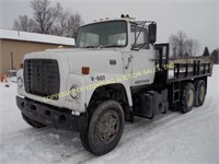 1979 FORD 9000 FLAT BED W/ LIFT GATE