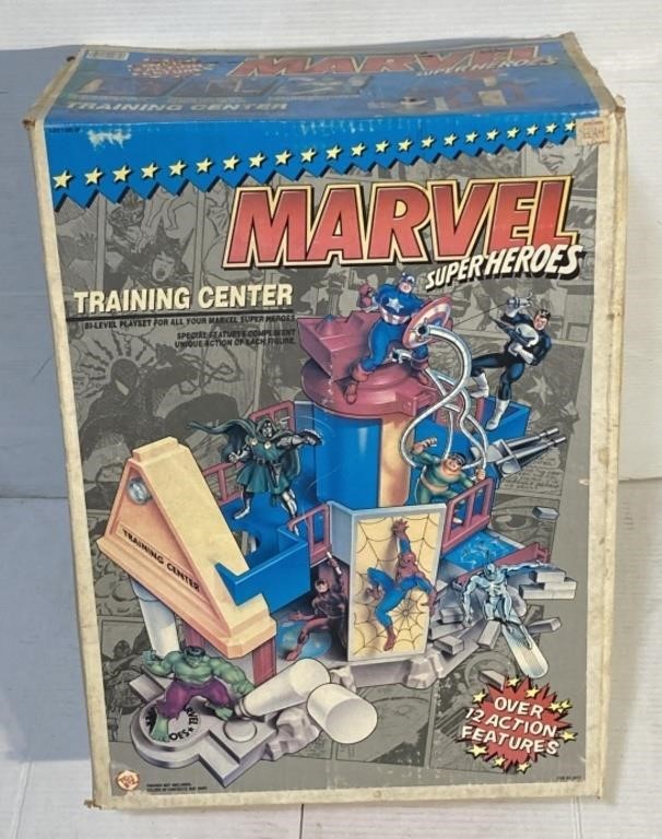 (J) Marvel Superheroes Training Center Playset
