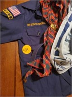 BOY SCOUTS OF AMERICA CLOTHES AND BADGES