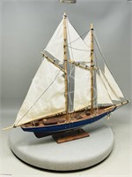handmade wood model Bluenose - 16" x 19"