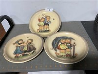 3 Hummel collector plates
