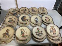 25 Hummel annual collector plates