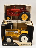 1/16 Ertl MM G550 & Massey Harris 44 Tractors