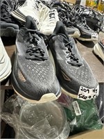 HOKA Clifton sneakers like new size 9 1/2 very