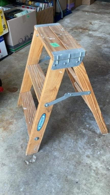 Wood Step Ladder