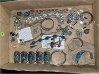 LOT OF ASSORTED JEWELRY