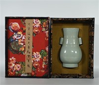 Chinese ru kiln porcelain vase