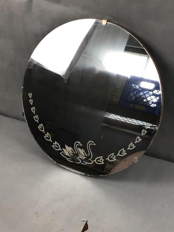 Circular mirror