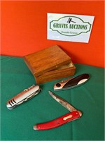 3 Pocket Knives & Wood Box