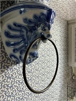 Nautilus II English Porcelain Dragon Towel Holder