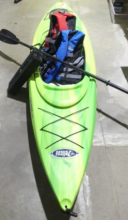 Pelican Magna 100 Kayak + 2 Life Jacket, good cond