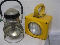 PAIR OF RAILROAD LANTERNS LIGHTS