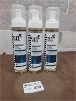 3x Fresh & clean foaming hand soap