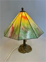 PAIRPOINT LAMP BASE WITH STAINED GLASS SHADE