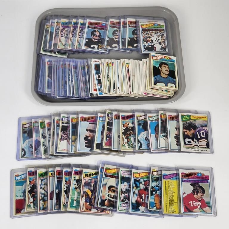 LARGE ASSORTMENT OF 1970S TOPPS FOOTBALL CARDS