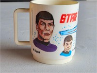 Vintage 10 oz 1975 Star Trek plastic Mug
