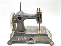 Cast Iron Small Sewing Machine - Marked ‘401’ on