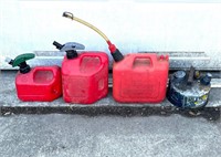 4 GAS CANS