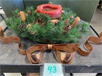 HOLIDAY TABLE CENTERPIECE