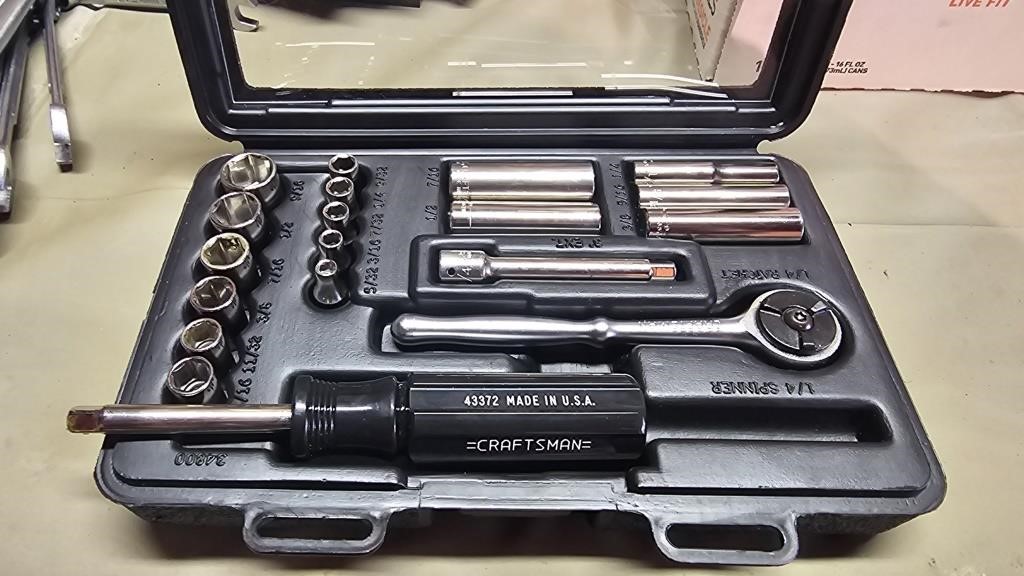 Craftsman Socket Wrench complete set with case