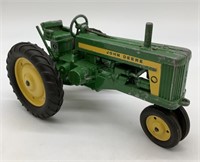 John Deere 620 Tractor 1/16 Scale