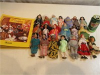 Collection de poupées en porcelaine du monde Atlas