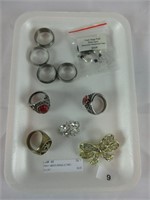 TRAY: MEN'S RINGS & TWO BUTTERFLY PINS