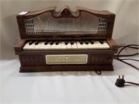 Vintage electric  golden pipe organ  untested
