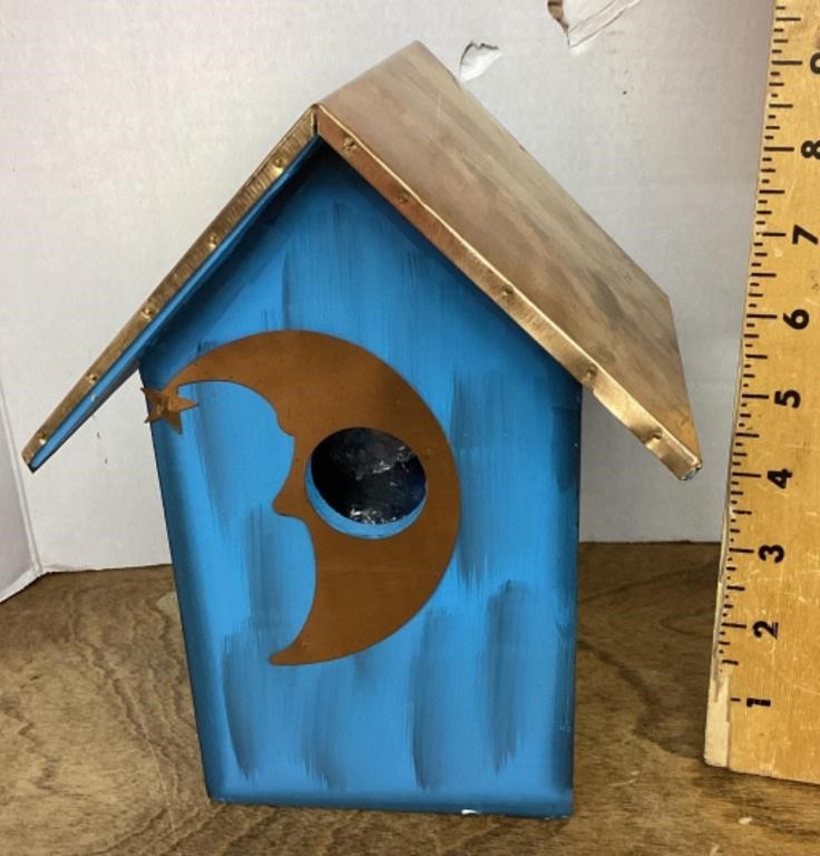 Copper roof bird house with mounting post