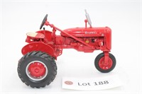 1/16 Scale Farmall Model D Tractor